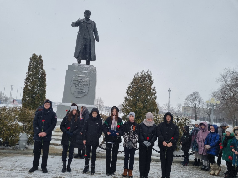 В этот день 81 год назад военные части 107 и 340 стрелковых дивизий решительным штурмом освободили город от немецко – фашистских захватчиков..